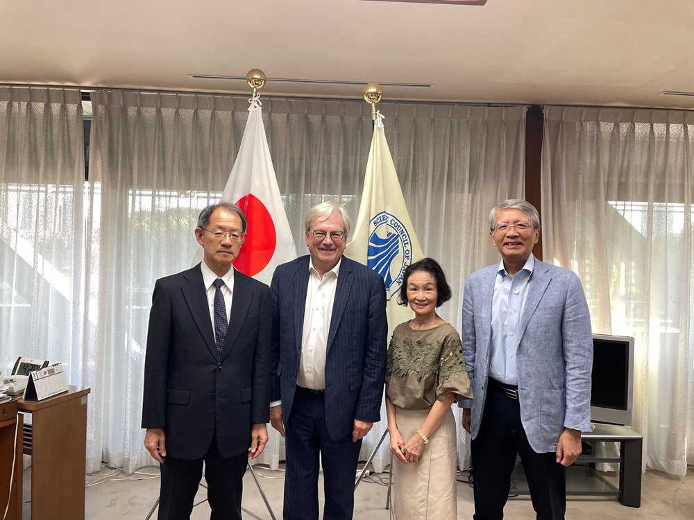 光石会長、レミ・キリオン氏、日比谷副会長、磯副会長