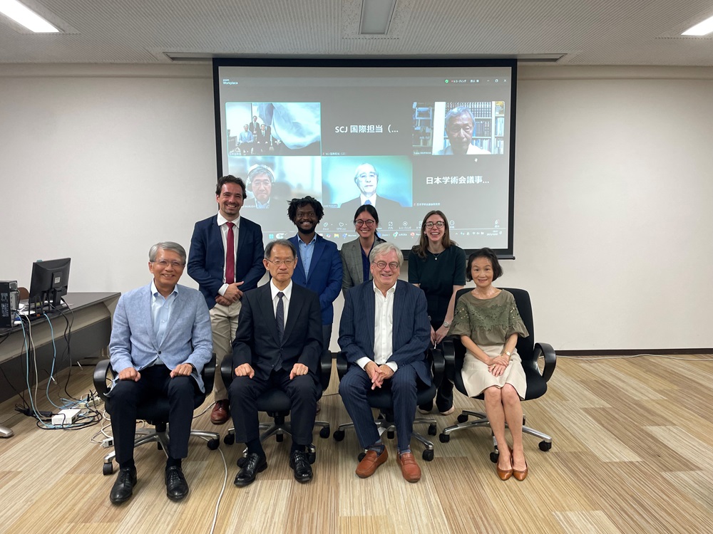 特別講演会参加者集合写真