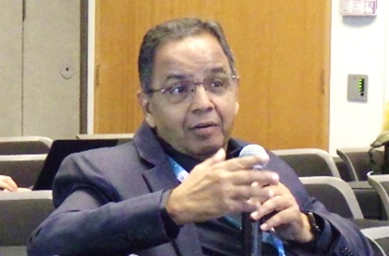 参加者と活発な意見交換を行った