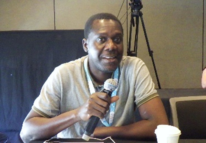 参加者と活発な意見交換を行った